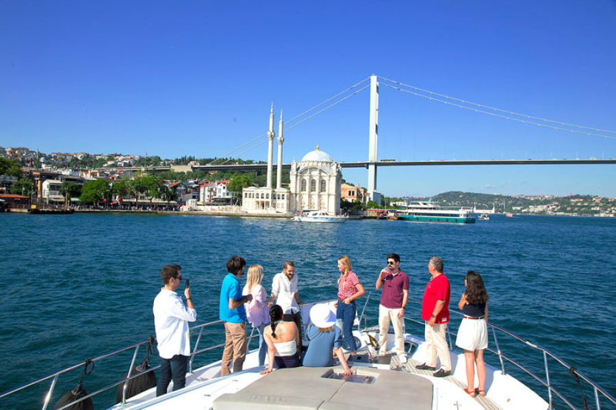 thumbIstanbul Bosphorus Tour